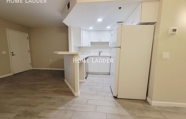 12221 W Bell Road Unit 185