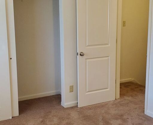 2 beds, 1.5 baths, 1,020 sqft, $1,395, Unit 09847