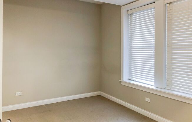 1 bed, 1 bath, 640 sqft, $2,295, Unit 1636-2