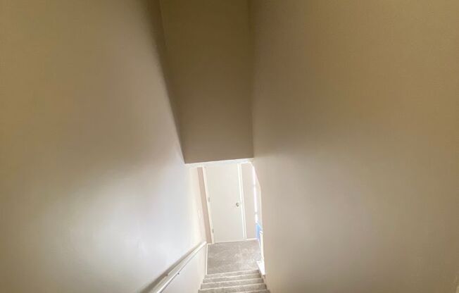 2 beds, 1 bath, 869 sqft, $1,159, Unit 12719T