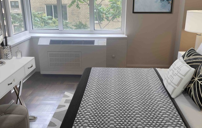 2 beds, 2 baths, 1,160 sqft, $7,950, Unit 8H