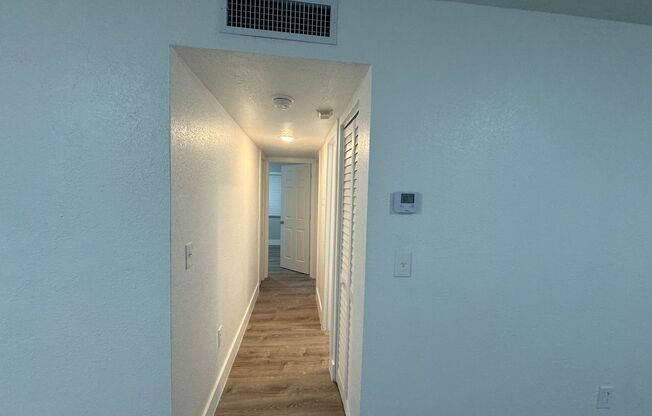 2 beds, 1 bath, 850 sqft, $1,925, Unit F106
