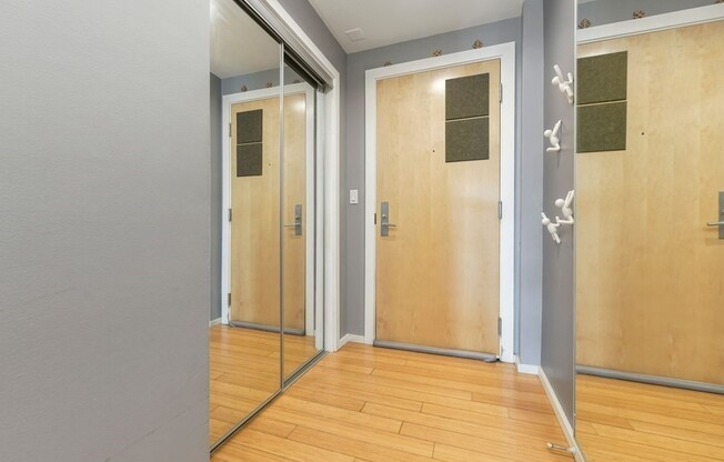 1 bed, 1 bath, 702 sqft, $3,200, Unit 524