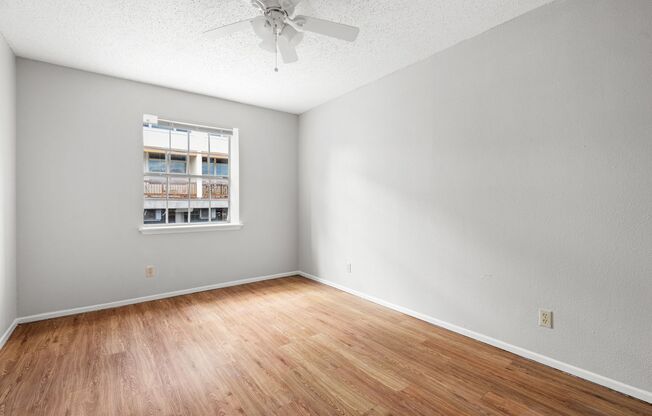 2 beds, 1 bath, 750 sqft, $1,095, Unit K714 - 307 - 206