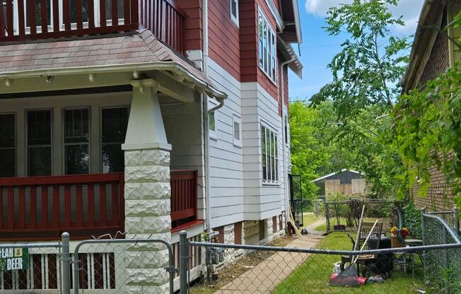 3210-12 N 12th