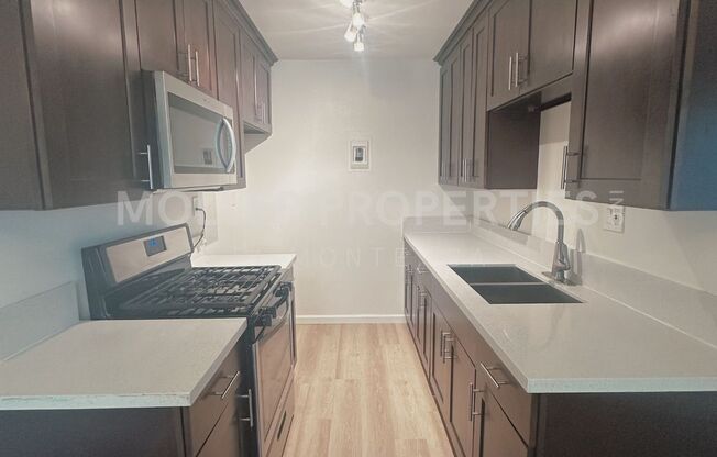 1 bed, 1 bath, $1,665, Unit ver15