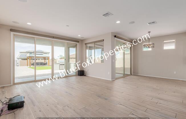 2271 W ALAMO SPG LOOP