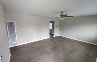 2 beds, 1 bath, 900 sqft, $3,595