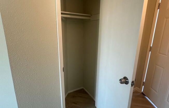 1 bed, 1 bath, $2,050, Unit 127D