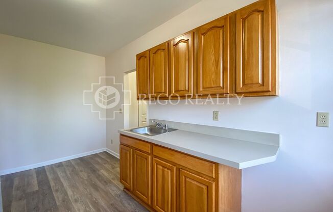 1 bed, 1 bath, $1,250, Unit 303