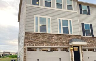 Langtree 3bd/2.5ba Townhome built in 2020