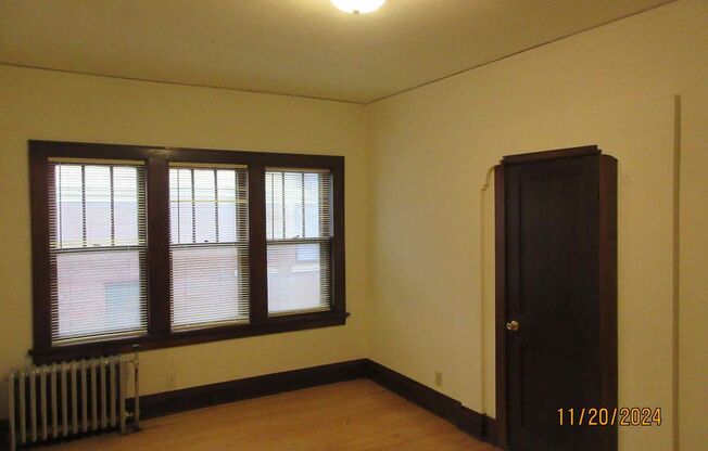 2 beds, 1 bath, $1,100, Unit 903 #3