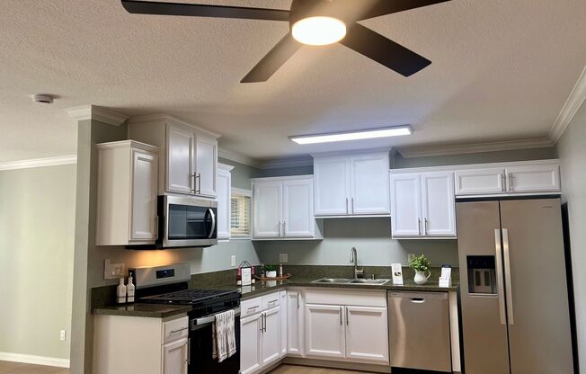 2 beds, 1.5 baths, 900 sqft, $3,060, Unit E08