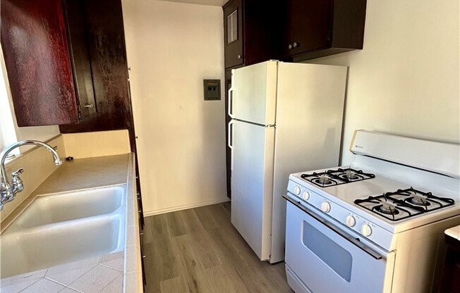 1 bed, 1 bath, 750 sqft, $2,400, Unit 1/2