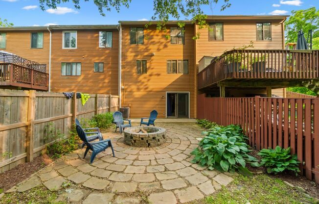 Broadneck Schools! Updated 3 Bedroom 3 Level Townhome