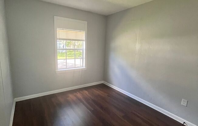 3 beds, 1 bath, $1,225