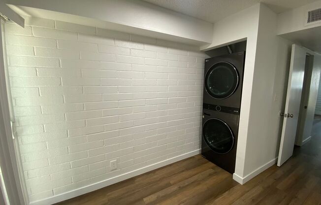 2 beds, 1.5 baths, 980 sqft, $1,200, Unit 6838-5