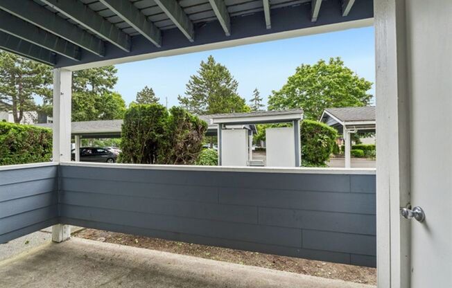 Ground Floor 1 Bedroom Featuring Des Moines Convenience