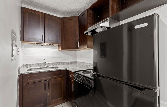 1 bed, 1 bath, 408 sqft, $1,795, Unit 906