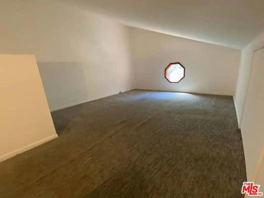 2 beds, 1 bath, 850 sqft, $3,000, Unit B