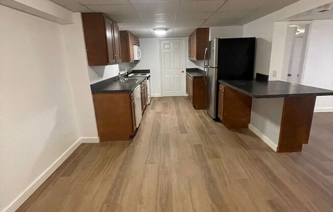 2 beds, 1 bath, 1,000 sqft, $1,350, Unit UNIT 1 *