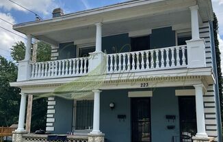 223 N Jackson Ave
