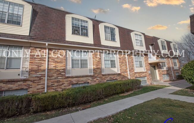 2 beds, 1 bath, 920 sqft, $1,349, Unit 39