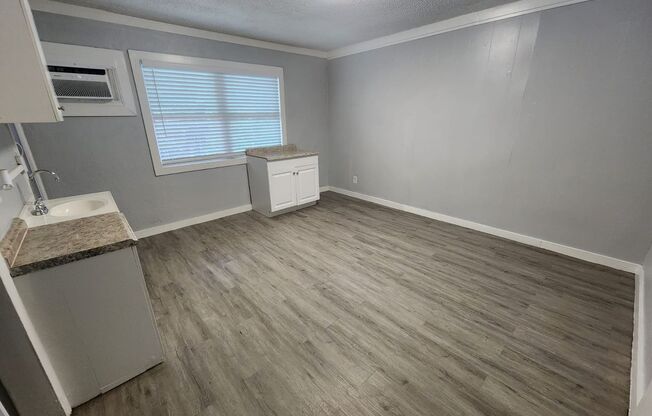 407 South Jupiter Avenue - 9