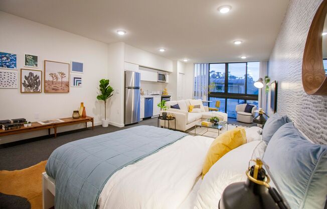 Studio, 1 bath, 512 sqft, $2,269, Unit Unit 13