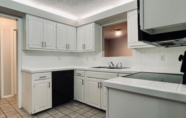 Great Townhouse in Great Hills / Arboretum with 3 bedrooms, 2.5 baths