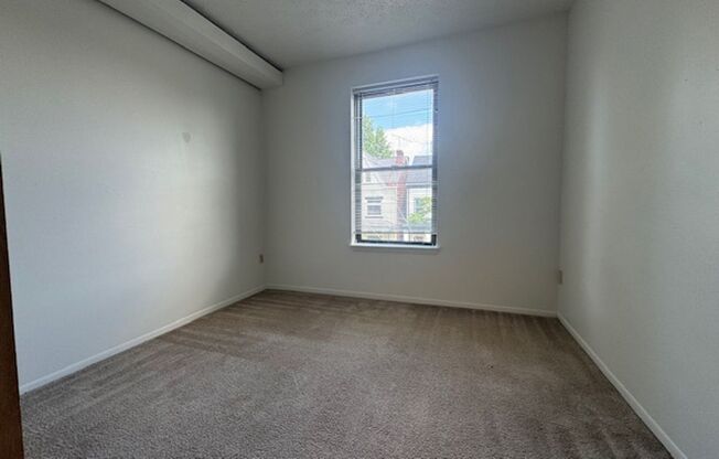 3 beds, 1 bath, 1,120 sqft, $2,250, Unit 732 S. Millvale Ave. #B6