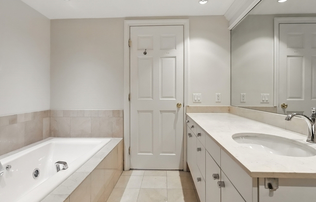 2 beds, 2 baths, 1,210 sqft, $5,500, Unit W907