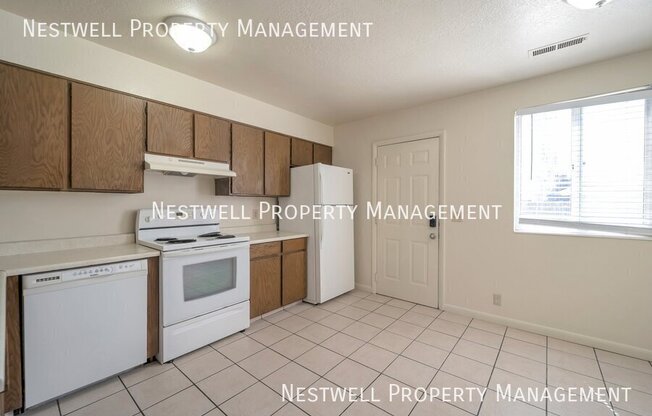 1481 N MANDALAY RD