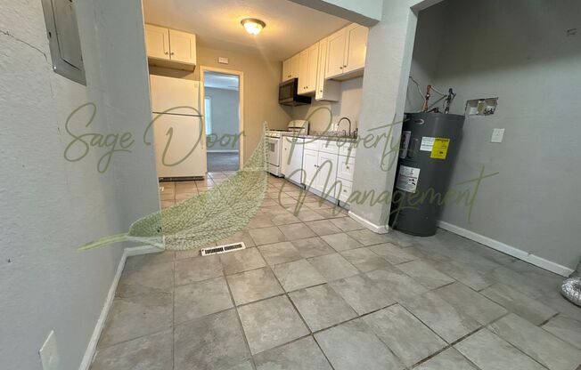 UPSTAIRS LOFT SPACE!!!