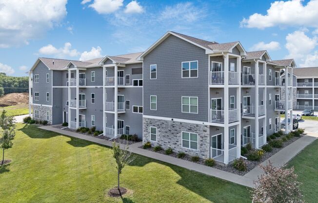 The Groves at Devils Glen