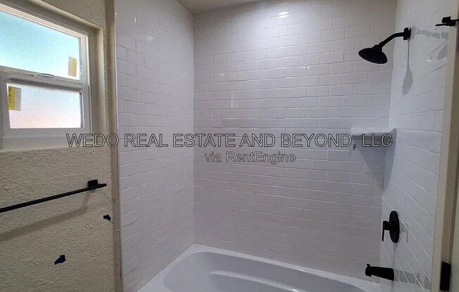 6643 N 60 AVE