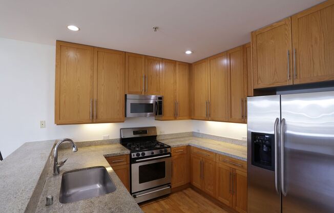 371 30th St #201 - 1 Bedroom | 1 Bath | Condo