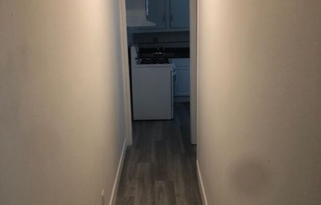 1 bed, 1 bath, $2,795, Unit B