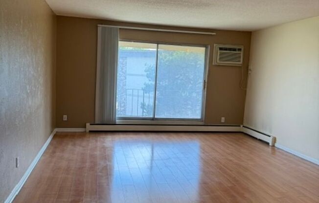 1 bed, 1 bath, 825 sqft, $1,125, Unit 806-336