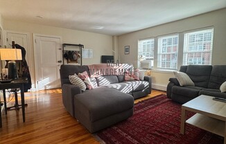 31 Hammond Pond Pkwy