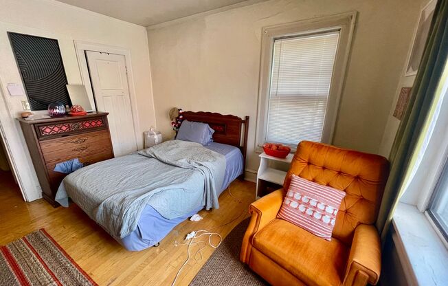 1 bed, 1 bath, $995, Unit 102