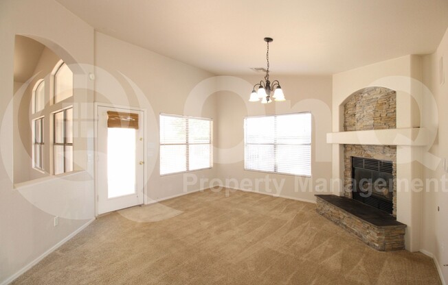 9559 E OBISPO AVE