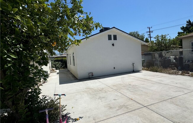 10556 LAUREL CYN BLVD
