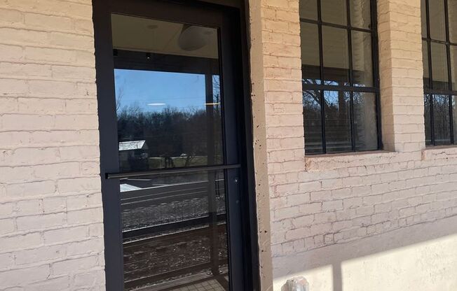 1 bed, 1 bath, 611 sqft, $925, Unit 214