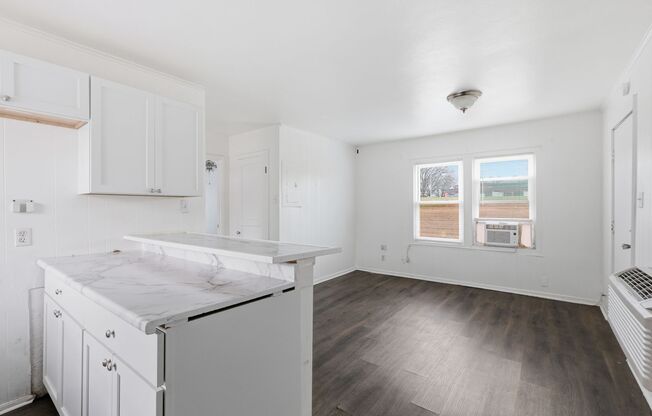 2 beds, 1 bath, 650 sqft, $950, Unit 1015 N Scott Avenue #109