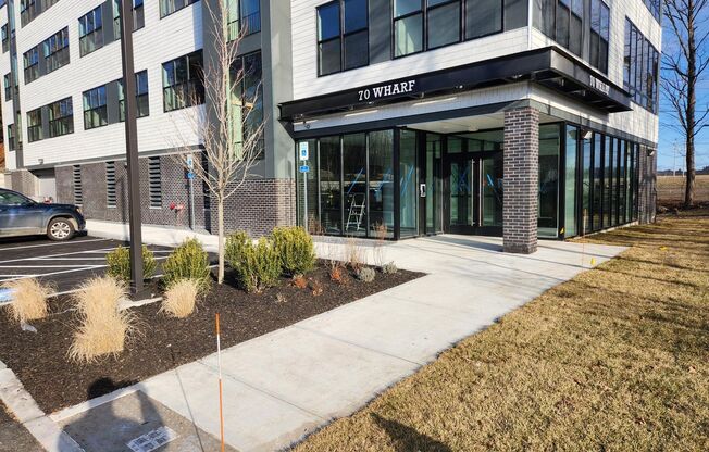 2 beds, 2 baths, 869 sqft, $3,250, Unit 70-406