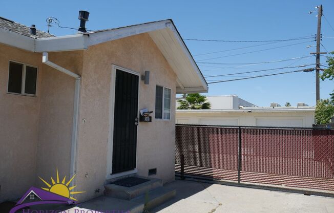 381/385 Las Palmas Ave