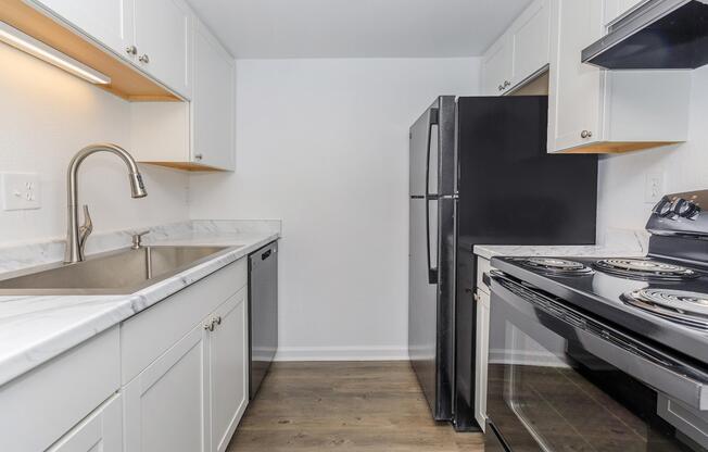1 bed, 1 bath, 547 sqft, $749
