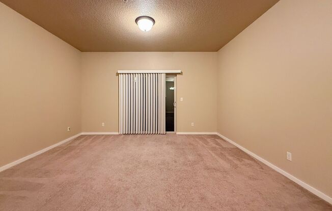 2 beds, 2 baths, 1,090 sqft, $1,600, Unit 523-07