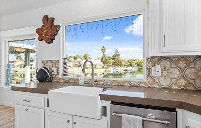 Beautiful 3-Bedroom, 3-Bath Home in Riverlakes Ranch with Lake Access